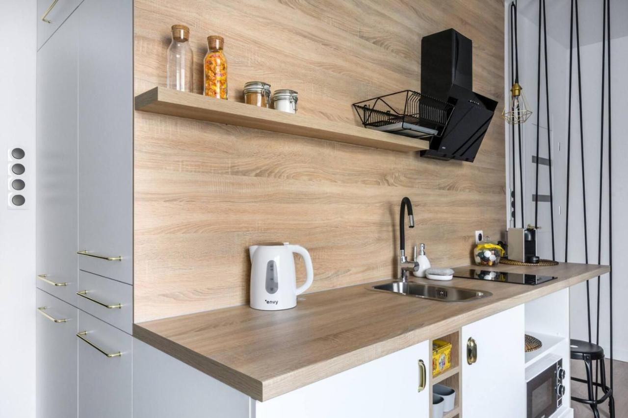 Andersa 10 By Homeprime Warschau Buitenkant foto